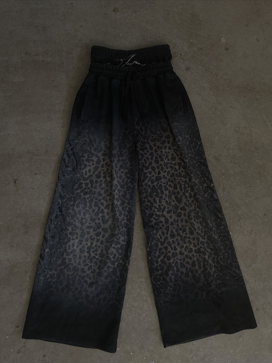 “MAY DAY” SWEAT PANTS